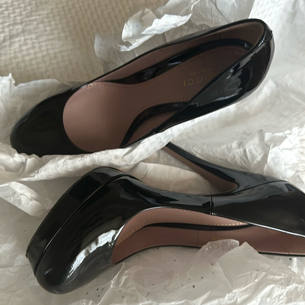 Gucci Platform High Heel!! Close Toe!!!